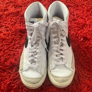 Nike Blazer Mid '77 Size 8.5